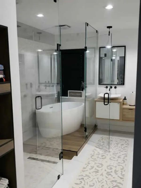 shower door replacement boynton beach.
